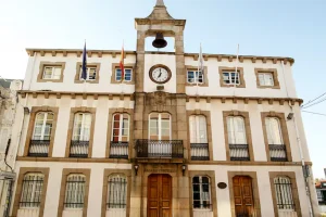 Lista provisional de admitidos para plaza de Administrativo/a en el Ayuntamiento de Mugardos