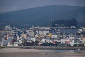 Convocatoria plaza Auxiliar Administrativo Ayuntamiento de Foz concurso-oposición 2025