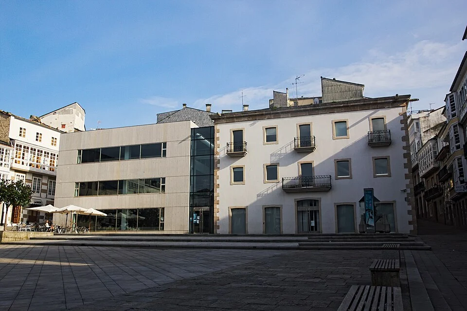 Lista provisional admitidos 1 plaza Administrativo Ayuntamiento de Viveiro 2026 publicada en el BOP de Lugo