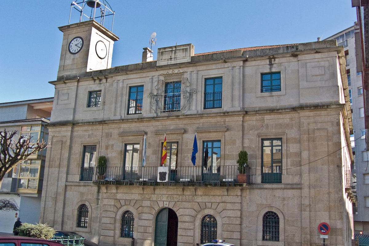 Listado Provisional de 2 plazas de Auxiliar Administrativo de O Carballiño publicado en el Boletín Oficial de la Provincia de Ourense.